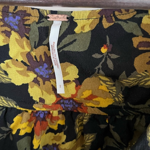 Free People Set (2) - Picture 11 of 12